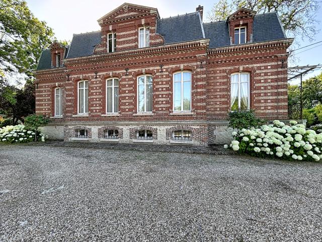 Maison 9 pièces 290 m²