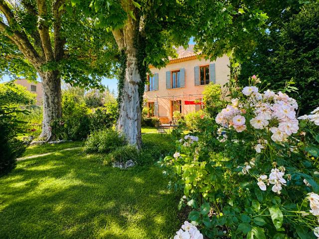 Maison 9 pièces 290 m²