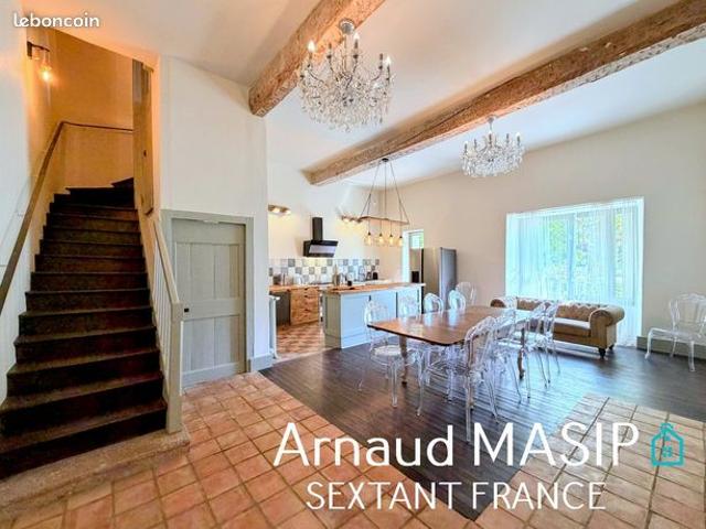 Maison 9 pièces 290 m²