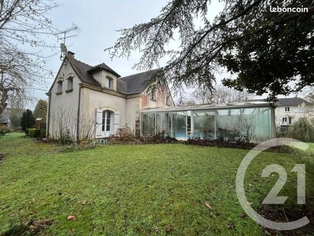 Maison 9 pièces 290 m²