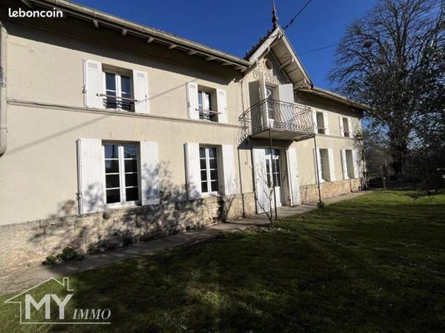 Maison 9 pièces 290 m²