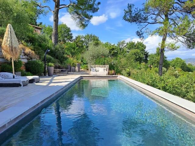 Maison 9 pièces 290 m²