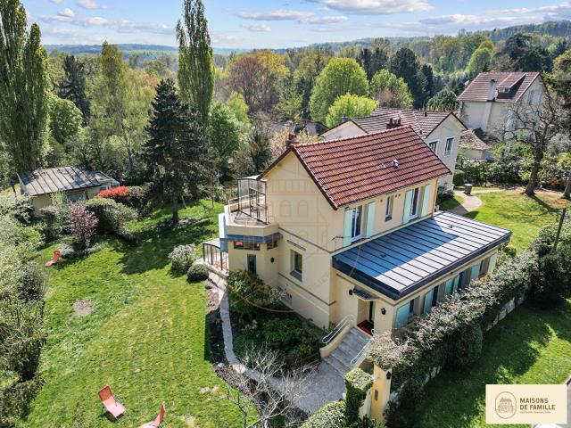 Maison 9 pièces 290 m²