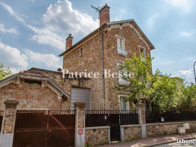 Maison 9 pièces 290 m²
