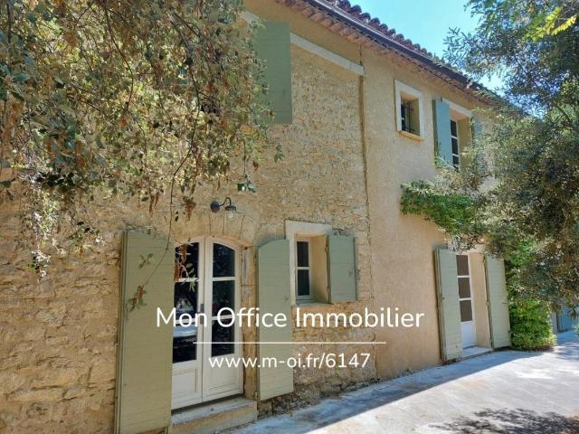 Maison 9 pièces 290 m²