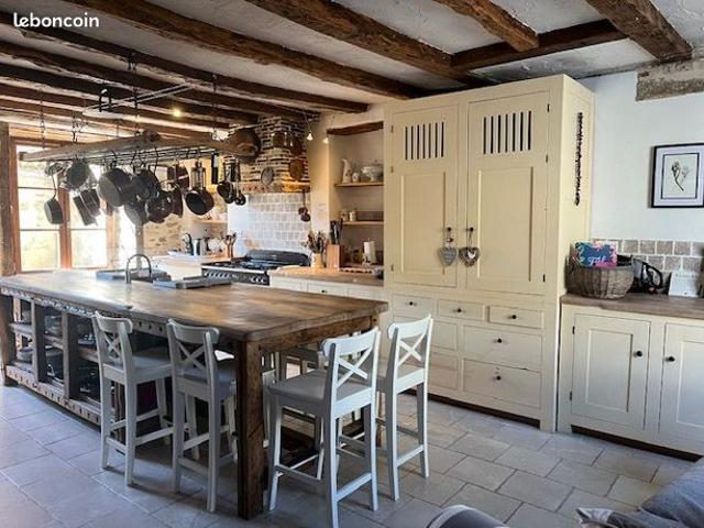 Maison 9 pièces 290 m²