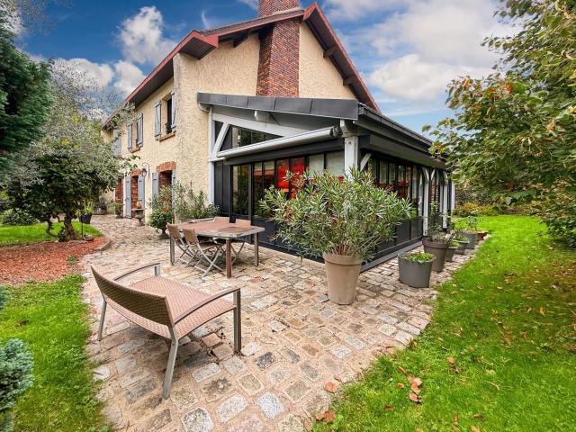 Maison 9 pièces 291 m²