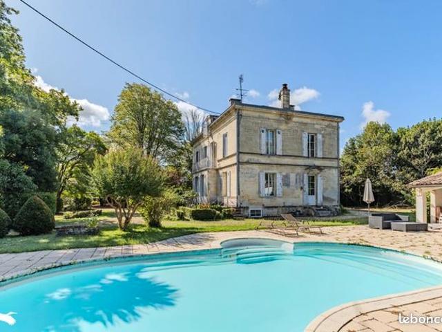 Maison 9 pièces 292 m²