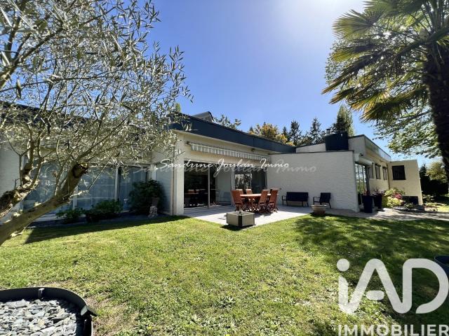 Maison 9 pièces 292 m²