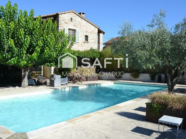 Maison 9 pièces 292 m²