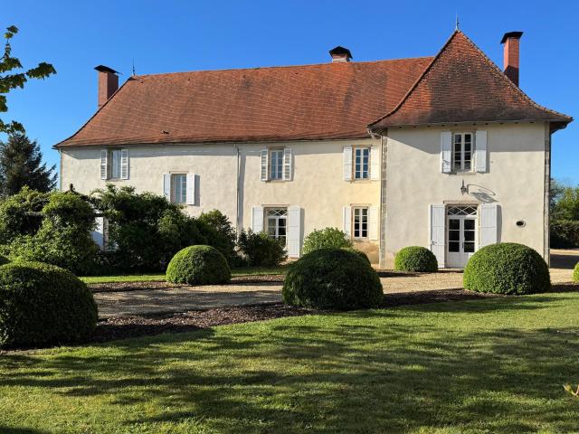 Maison 9 pièces 304 m²
