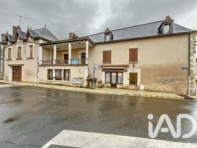Maison 9 pièces 304 m²