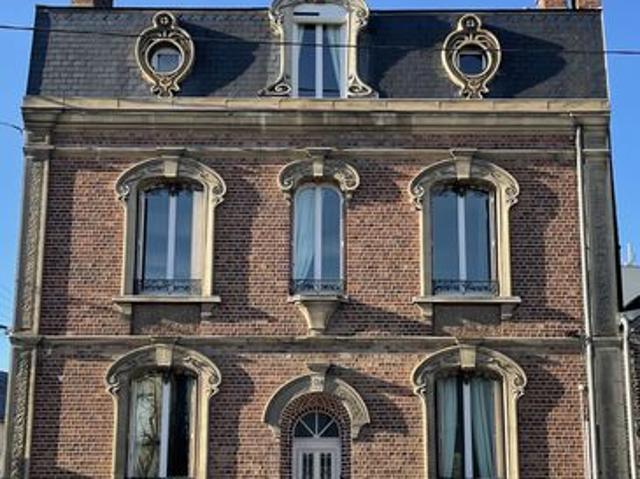 Maison 9 pièces 304 m²