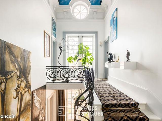Maison 9 pièces 304 m²