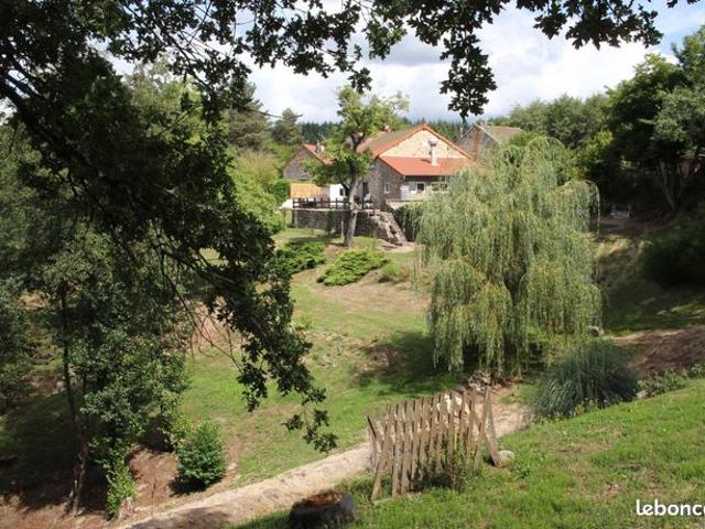 Maison 9 pièces 305 m²