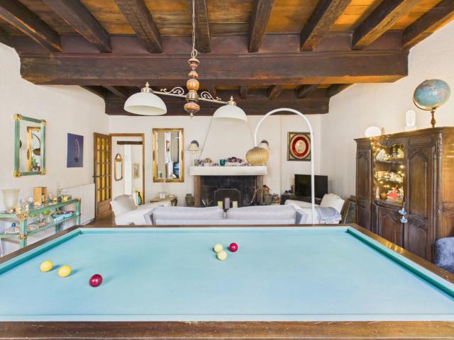 Maison 13 pièces 305 m²