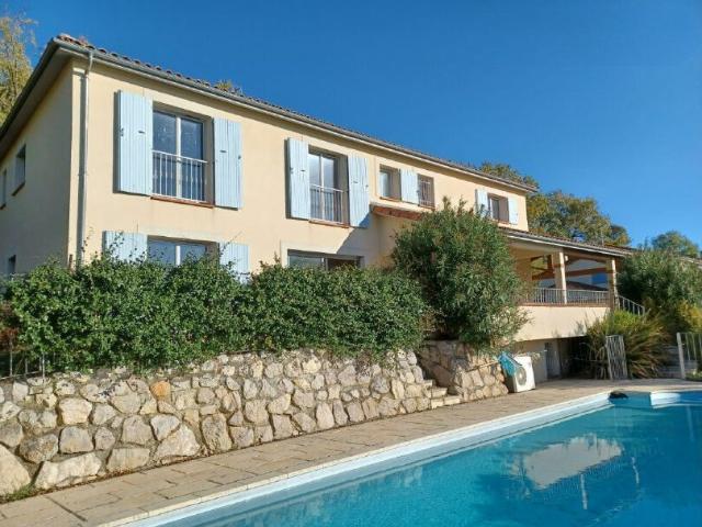 Maison 9 pièces 306 m²