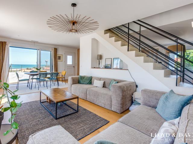 Maison 9 pièces 300 m²