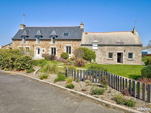 Maison 9 pièces 300 m²