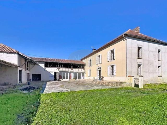 Maison 9 pièces 300 m²