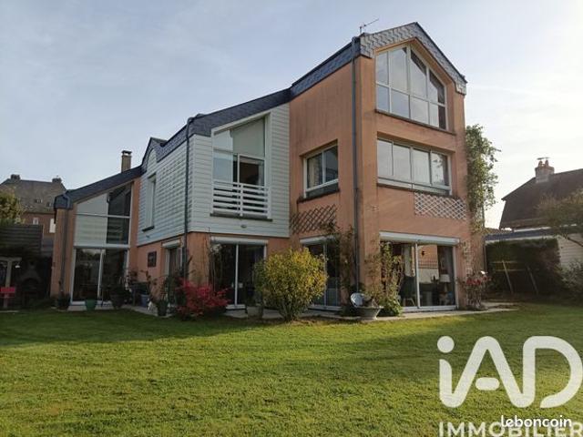 Maison 9 pièces 300 m²