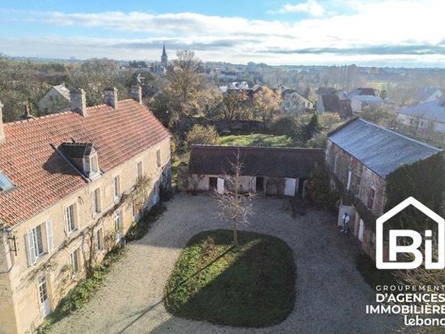 Maison 9 pièces 300 m²