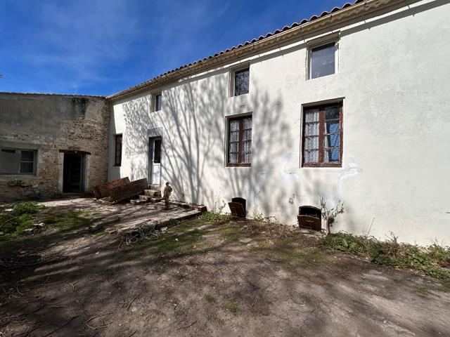 Maison 9 pièces 300 m²