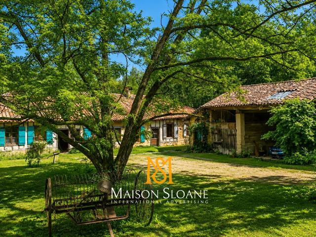 Maison 9 pièces 300 m²