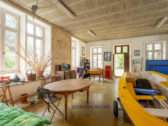 Maison 9 pièces 300 m²
