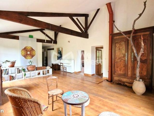 Maison 9 pièces 300 m²