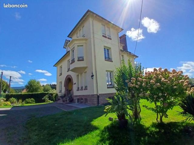 Maison 9 pièces 300 m²