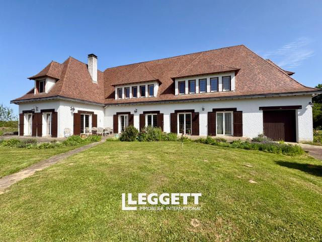 Maison 9 pièces 300 m²