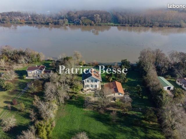 Maison 9 pièces 300 m²