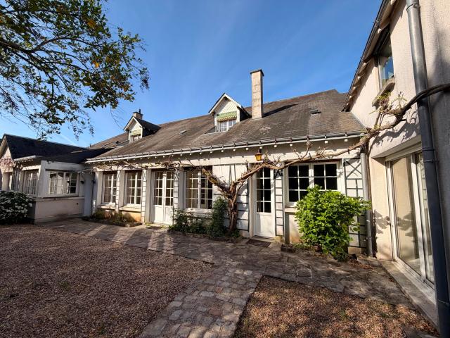 Maison 9 pièces 300 m²