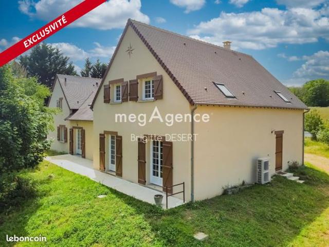 Maison 9 pièces 300 m²