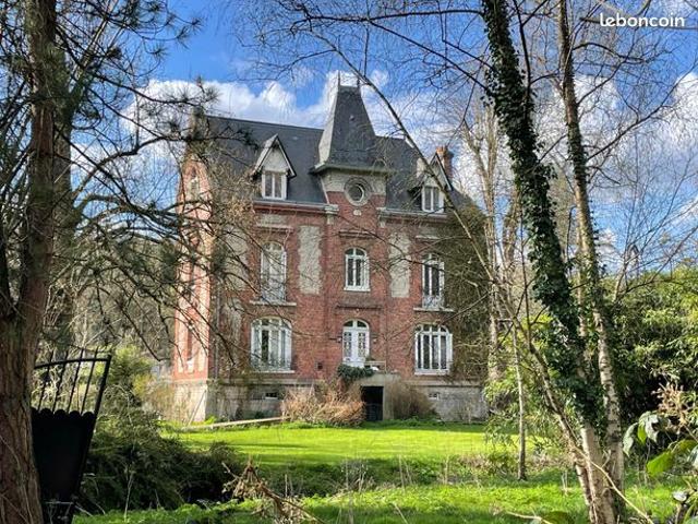 Propriété 9 pièces 300 m²