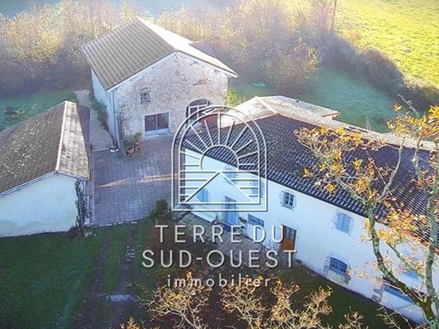 Maison 9 pièces 300 m²