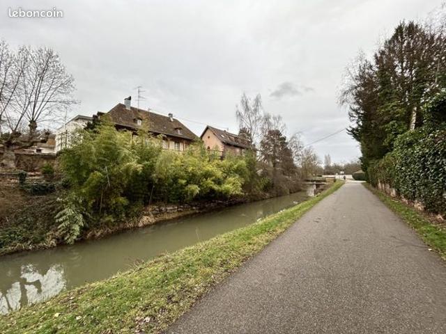 Maison 9 pièces 301 m²