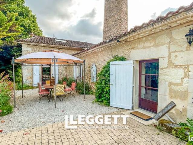 Maison 9 pièces 302 m²