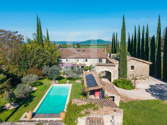 Maison 9 pièces 314 m²