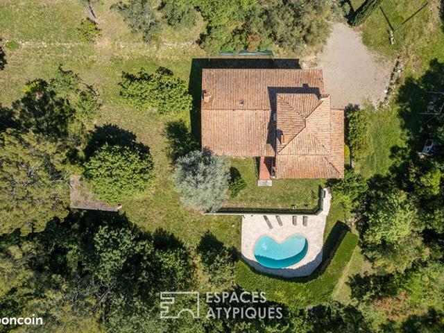 Maison 9 pièces 314 m²