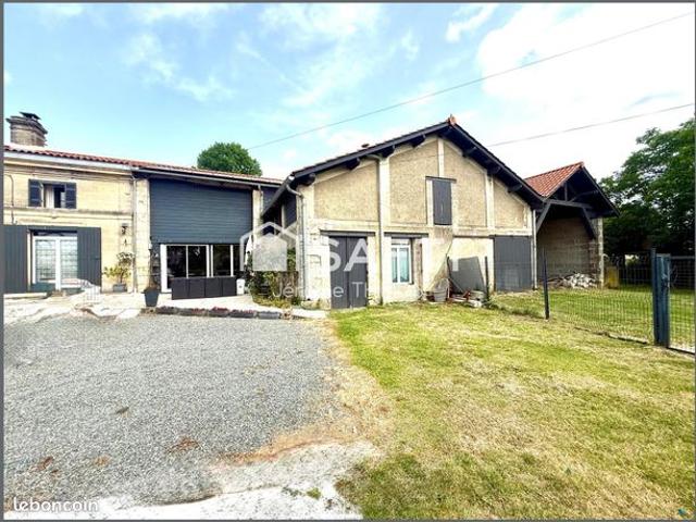 Maison 9 pièces 315 m²