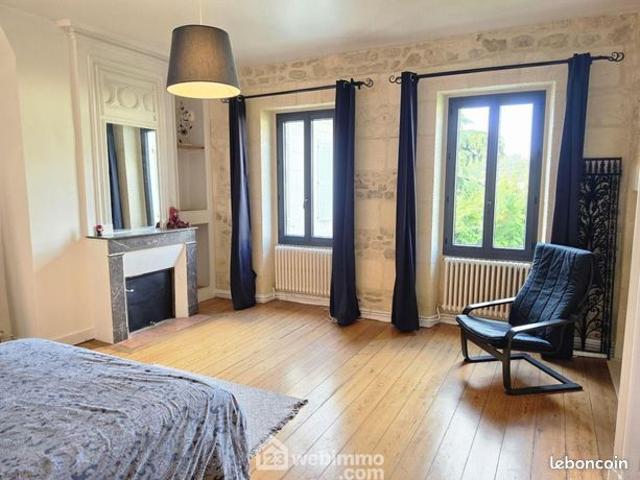 Maison 9 pièces 315 m²