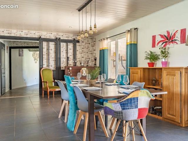 Maison 9 pièces 315 m²