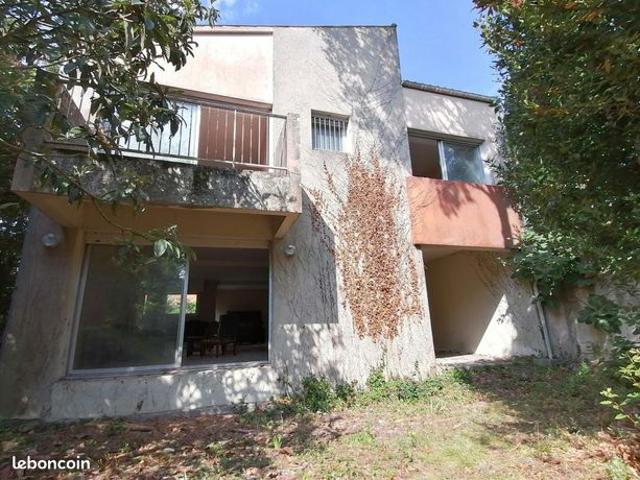 Maison 9 pièces 315 m²