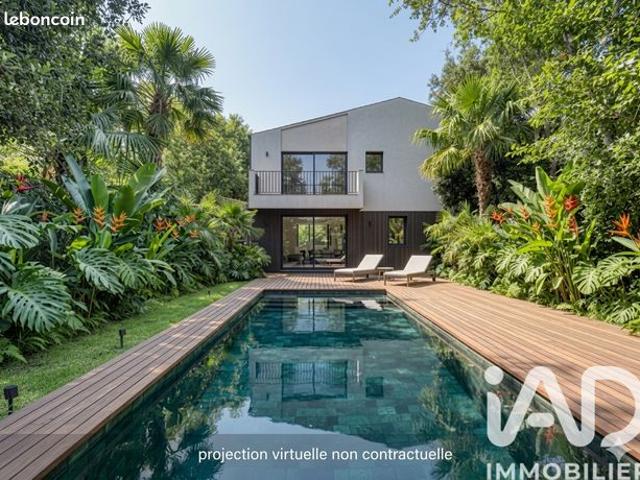 Maison 9 pièces 315 m²