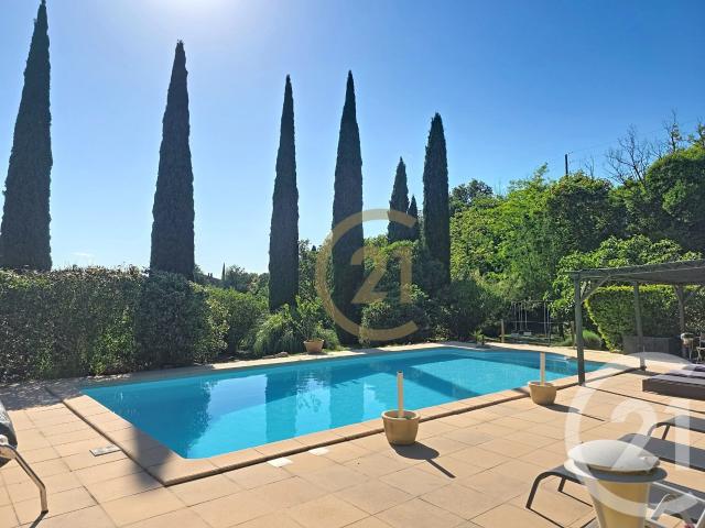 Maison 9 pièces 316 m²
