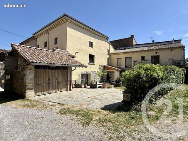Maison 9 pièces 317 m²