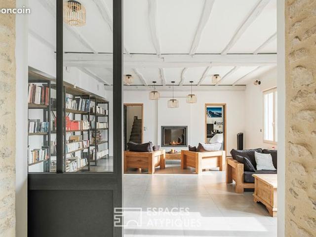 Maison 9 pièces 318 m²