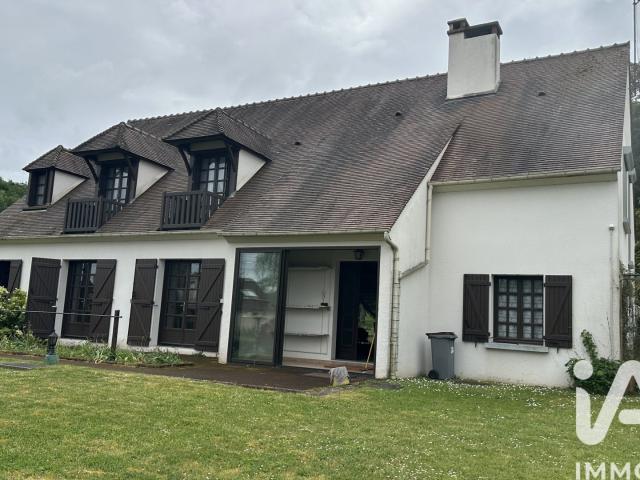 Maison 9 pièces 318 m²